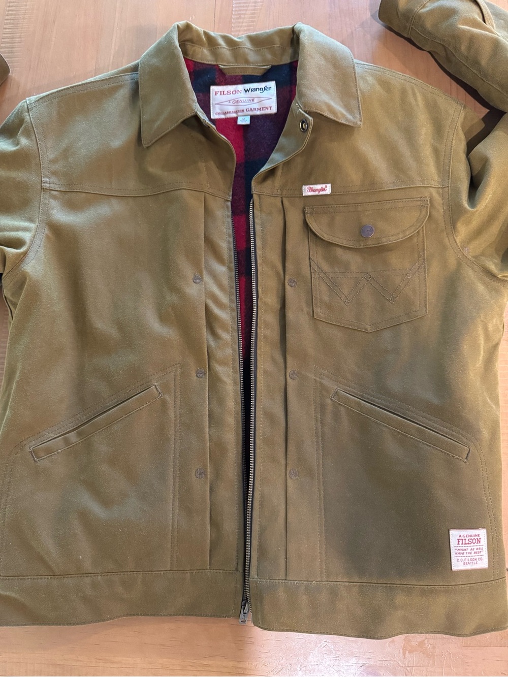 Filson x Wrangler Adventure Jacket Tan Waxed Men’s Medium